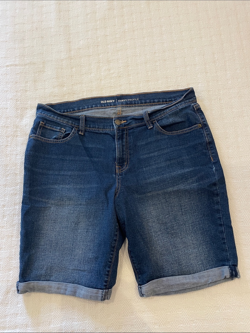 Old Navy Curvy Profile Bermuda shorts size 12